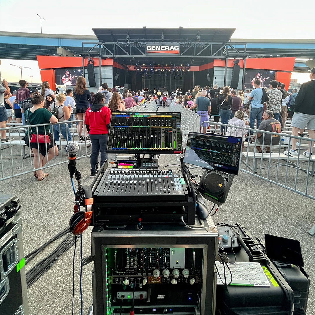 WavesAudioLtd's tweet photo. Check out this sleek eMotion LV1 setup 🎚️🔥 powering up the @regrettesband's show, opening for @yungblud 🔊✨

📷 = Cooper W Davis

🔗 LEARN MORE: https://t.co/BaRyv83LyM

#waveslive #livesound #lv1 #digitalmixer #foh #livesoundengineer https://t.co/WGzFyJixrm