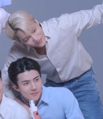 sekaifess's tweet photo. Sktalk! Met sekai day's biji kopiiiii☺☺💗 https://t.co/6MtuSEtTxx