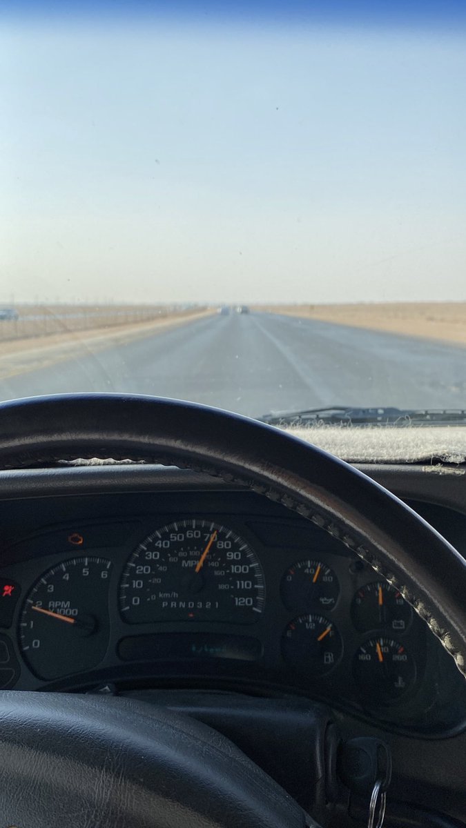 سبحان الذي سخرلنا هذا وماكنا له مقرنين وان الى ربنا لمنقلبون

الى عاصمه السعوديه الحفر❤️