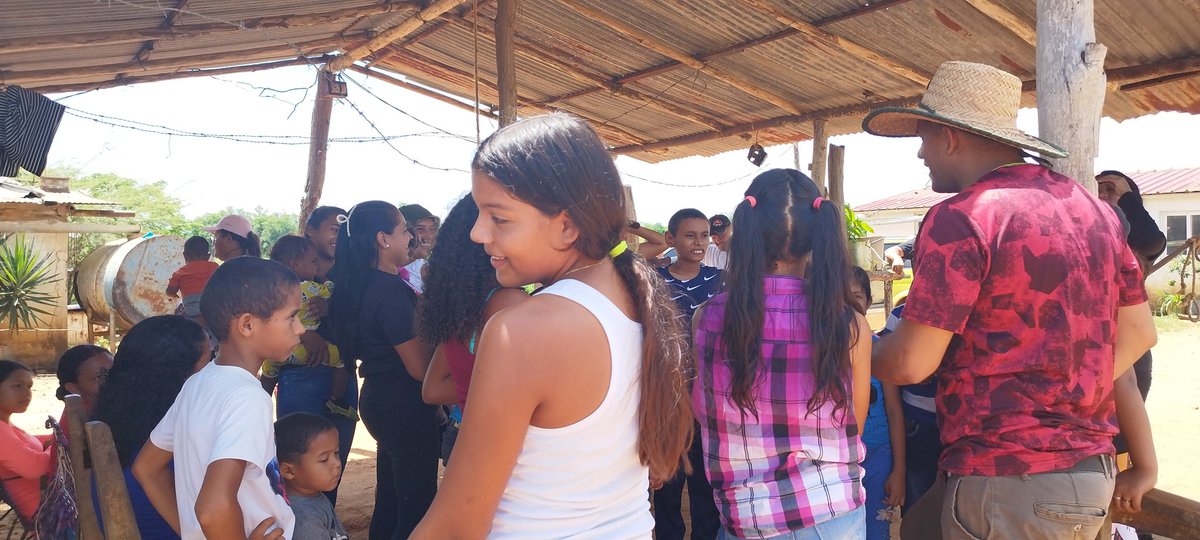 «Esos niños y esas niñas que cantan, que bailan y que sueñan, son nuestra propia alma, son nuestro propio sueño hecho concreción». 
CTE Hugo Chávez.

#VenezuelaYChinaIndestructibles 
<a href="/NicolasMaduro/">Nicolás Maduro</a>