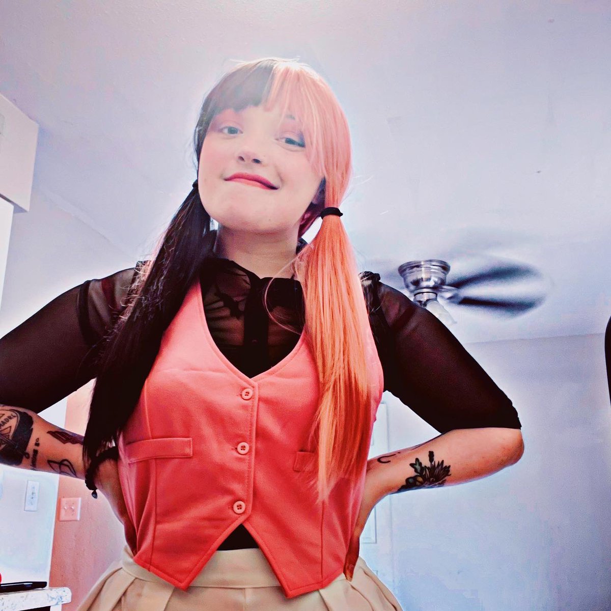 MycaKnight's tweet photo. Me forgetting I have twi-I mean “X” 

Enjoy some #cosplay. https://t.co/clSr9tRCYe