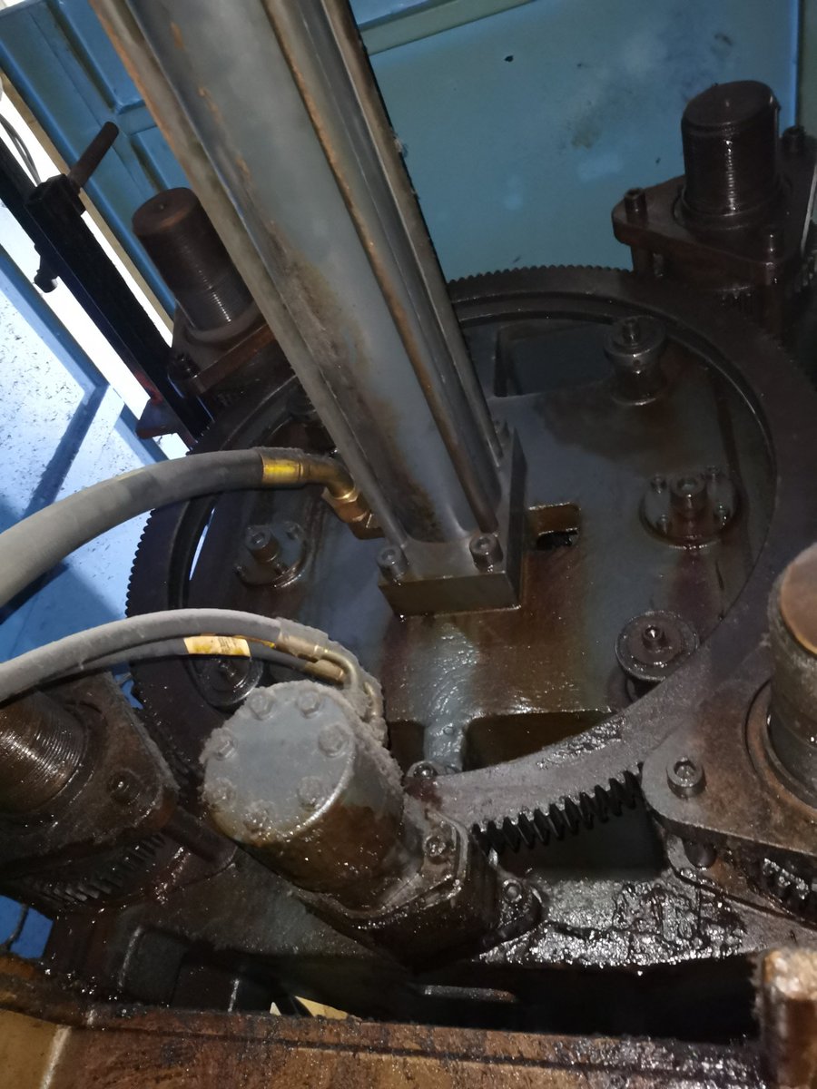 JimmyCh50899387's tweet photo. China Haixing 258T, original variable pump system, tie rod 580mm*580mm, screw size 65mm, shot weight 1000 gram. year 2014.
USD 6100/set.
WeChat ID: Chen13928154039
Whatsapp: 008613928154039 https://t.co/R7qXbWzR4S