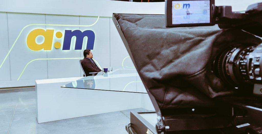 loteriasv's tweet photo. "Tenemos la rifa de un carro sedan 2024 con los lotines y vigésimos no premiados, dando un segundo chance de ganar. Tienen hasta el 13 de octubre para poder participar. La rifa será el 17 de octubre". @rcjaviermilian #LOTRA #LOTIN #LaQueMásVidasCambia #Promoción https://t.co/pgPL3RutRe