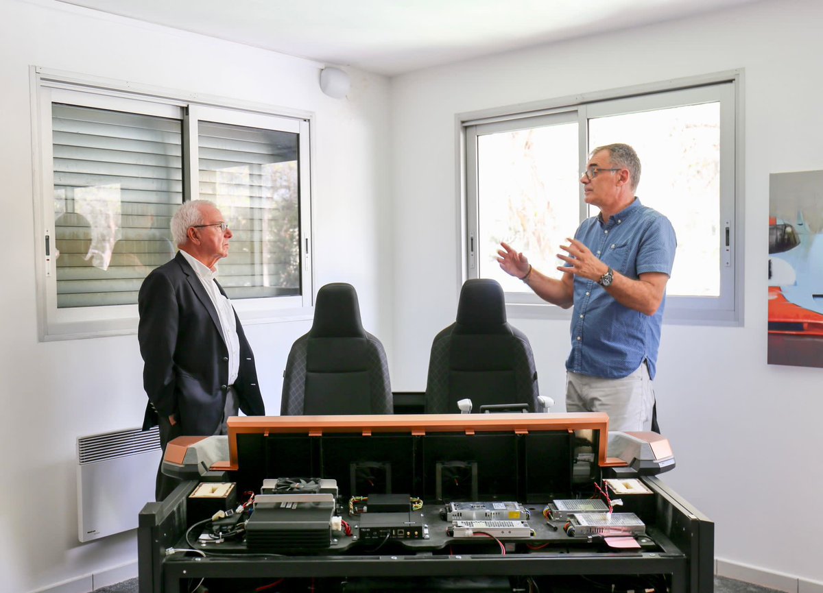 JeanLeonetti's tweet photo. En visite chez #L2Concept & #FactoryUnit pour échanger sur la mobilité de demain en découvrant des prototypes et concept cars.
Sophia Antipolis est une terre fertile pour le véhicule intelligent et le succès de cette entreprise se bâtit grâce au savoir-faire de l'écosystème local https://t.co/YLNrGWxeg2
