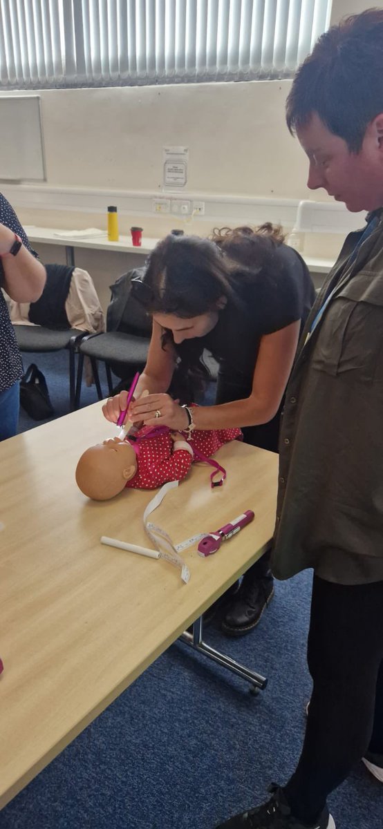 ljmsmith's tweet photo. Wonderful day facilitating #SRENC in @NHSGGC  teaching midwives to do the detailed examination of the newborn. #SMMDP https://t.co/6k8ql2BBNG