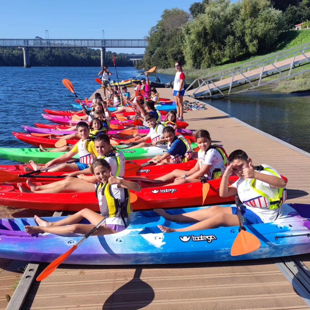 Hoy tuvimos la visita de los cursos de 5°y 6° del Colegio de Guillarei, esperamos que hayais disfrutado de  la experiencia y ojalá algun@ de vosotr@s venga a nuestros cursillos de iniciación.
Muchas gracias por venir !!!!