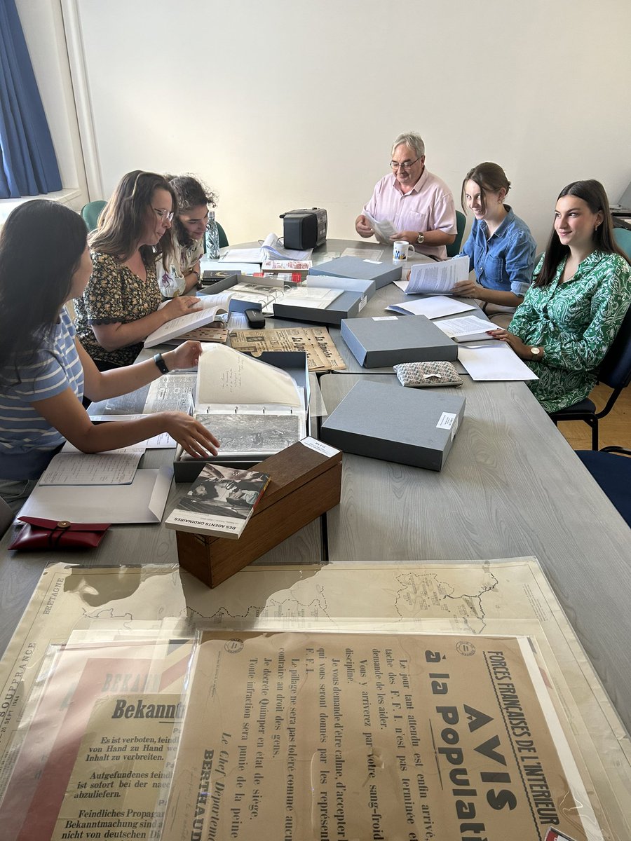 Archives Quimper (@archivesquimper) on Twitter photo Elles vont collaborer durant les prochains mois avec le service pour vous proposer la #médiation numérique de la prochaine #exposition dans le cadre de leur projet tutoré.
Soyez les bienvenues aux archives de <a href="/VilledeQuimper/">Ville de Quimper</a> ! 2/2
#staytuned Elles vont collaborer durant les prochains mois avec le service pour vous proposer la #médiation numérique de la prochaine #exposition dans le cadre de leur projet tutoré.
Soyez les bienvenues aux archives de <a href="/VilledeQuimper/">Ville de Quimper</a> ! 2/2
#staytuned
