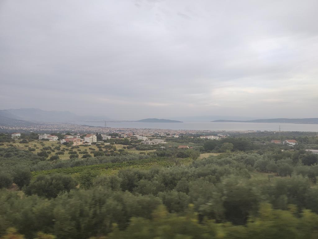 lyates_ly's tweet photo. As we left Split we immediately start climbing into the mountains with some wonderful sunset views over the coast https://t.co/lHER3BBiNg