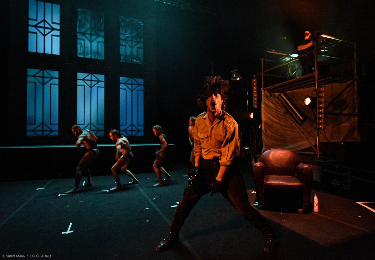 A lire sur #CultureCirque / Notre article sur « Le Grand Œuvre de René Obscur », actuellement au Cirque Electrique.

💬 « Une performance est admirable par la puissance qu'y projettent les artiste »

📸 Vahid Amanpour