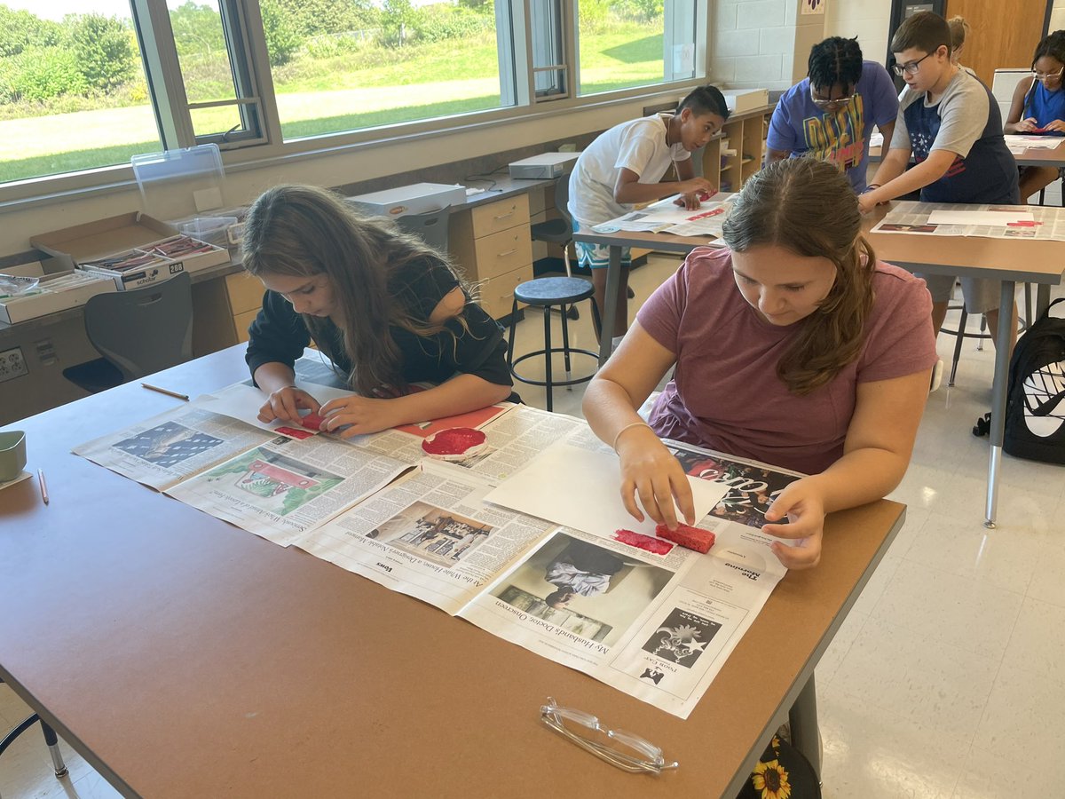 MrskrauseArt's tweet photo. Welcome Back!! 6th grade is finishing up their Graffiti projects this week @BethlehemAreaSD @BASDRelatedArts @NitschmannMS #basdart #middleschoolart #graffitiart https://t.co/ukF7exGX1H