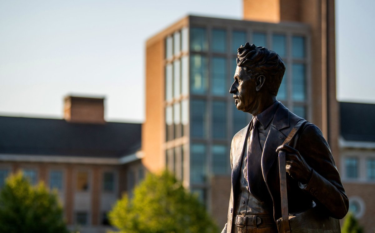 PhillyGVPres's tweet photo. @ArtPrize is back, and GVSU is honored to be part of this Grand Rapids tradition as an ArtPrize venue. Check out the new Mathias Alten sculpture on the Pew Campus, which comes with an AR component: https://t.co/tOgpE3QiXo https://t.co/0OUeMiMVAB