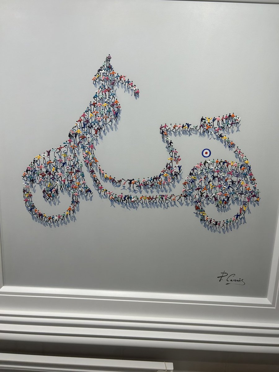 Love this picture, zoom in !