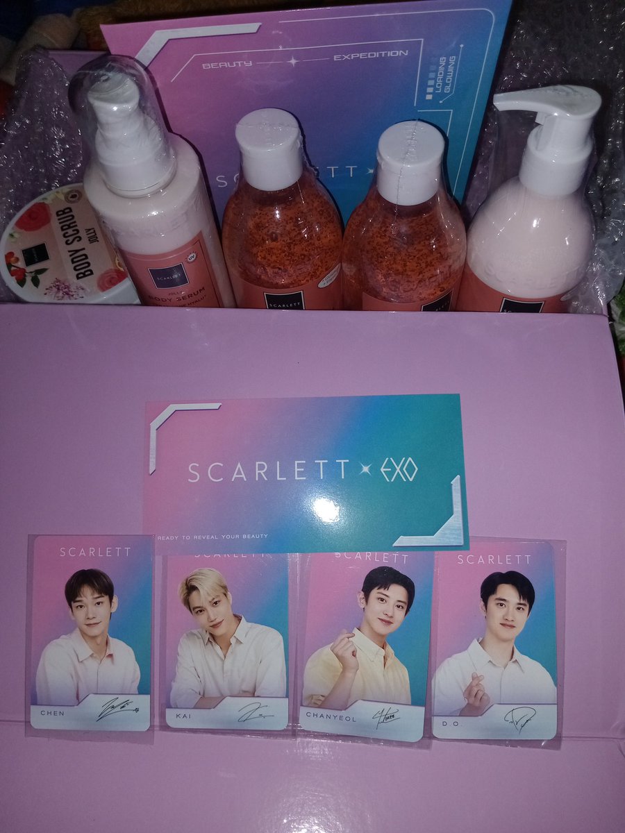 Um_L1485's tweet photo. Cakep poll😍 dus penyok dikit gak ngaruh tp sad 🥲
Bisa gak sih abis pake ini semua gue jadi glow up kek BAnya🫠🫠😌
Keknya ini paket gue yg paling terakhir datang sakin lamanya menunggu🫣
#SCARLETTxEXO #EXOxSCARLETT
#EXO #CHANYEOL #KAI #KYUNGSOO #CHEN @weareoneEXO https://t.co/beKGG7jhKE