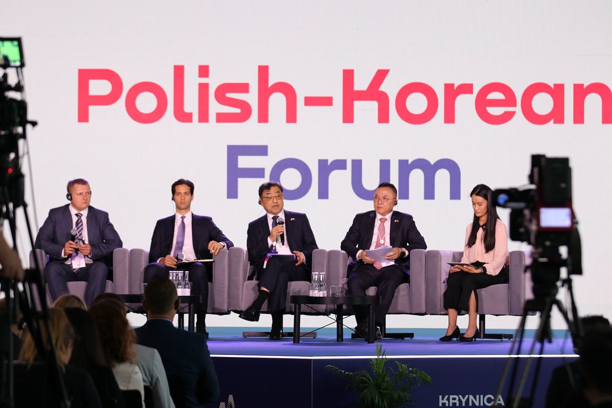 Grupa_PGE's tweet image. - Trudno się dziwić, że #KHNP został naszym partnerem. To podmiot posiadający 50 lat doświadczenia w energetyce jądrowej i zrealizował przeszło 30 projektów nuklearnych w założonym harmonogramie i budżecie. Dlatego cieszymy się ze wraz z #KHNP możemy realizować naszą inwestycje w