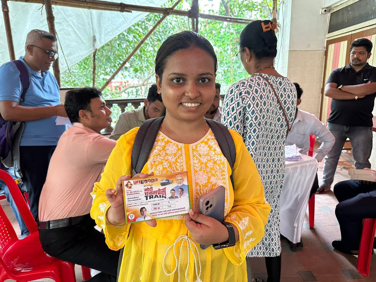 NiteshNRane's tweet image. चला #modiexpress