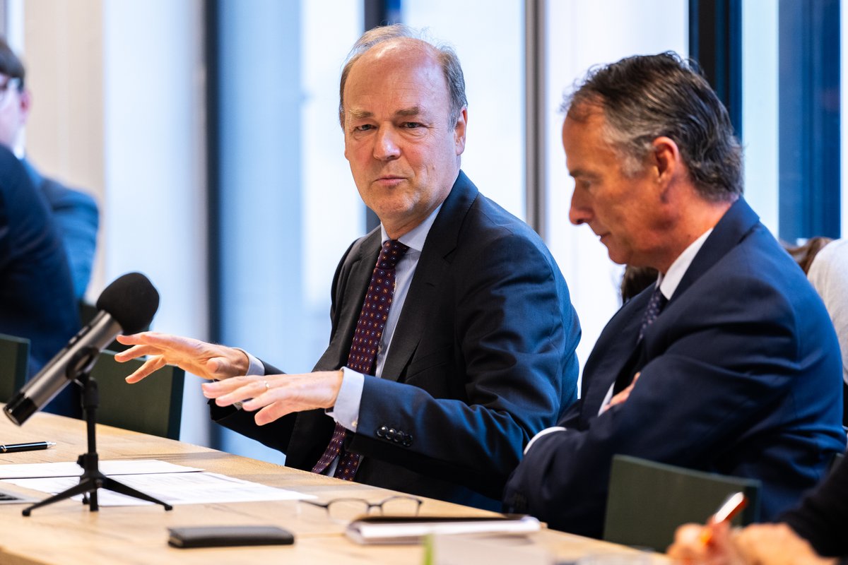 🇧🇪🇪🇺 Today Ambassadors <a href="/Willem_vdVoorde/">Willem van de Voorde</a> and <a href="/PCartuyvels/">Pierre Cartuyvels</a> welcomed the group "Belgian Business for Europe" of the Belgian Business Federation <a href="/VBOFEB/">VBO FEB</a>.

🤝 They exchanged on the ongoing files on the European agenda, the upcoming Belgian Presidency #EU2024BE &amp; the future of Europe.