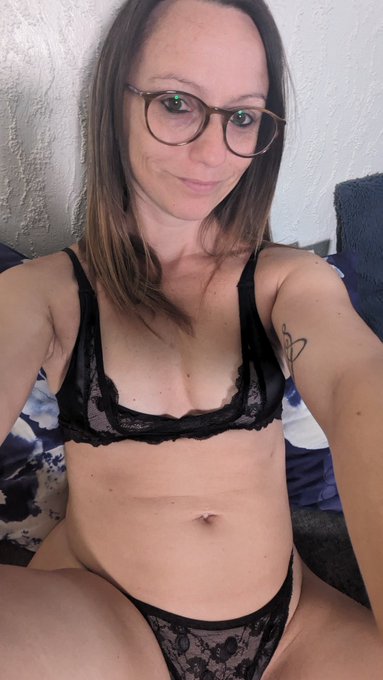 Retrouve moi en live sur @babylonliveshow @StreamateFrance 🔥🔞  ➡️https://t.co/bdTaNbMKTG   #laetiluxure<a class="tags" target="_blank" title="On Twitter" href="/?out=eyJ0eXAiOiJKV1QiLCJhbGciOiJIUzUxMiJ9.eyJpYXQiOjE3MjIxNzE2MDYsImlzcyI6InR3cG9ybnN0YXJzLmNvbSIsIm5iZiI6MTcyMjE3MTYwNiwiZXhwIjoxNzUzNzA3NjA2LCJyZWRpcmVjdF91cmwiOiJodHRwczovL3R3aXR0ZXIuY29tL2JhYnlsb25saXZlc2hvdyJ9.-MwtLdS9Tdc9gIn6JifB-HeFLewZeBV2MAhMl5-NRFceuz4Aj8aSQ5I4jXQkAEyR1hxFIpChfXlhgx0mqfOKnw">@babylonliveshow</a><a class="tags" target="_blank" title="On Twitter" href="/?out=eyJ0eXAiOiJKV1QiLCJhbGciOiJIUzUxMiJ9.eyJpYXQiOjE3MjIxNzE2MDYsImlzcyI6InR3cG9ybnN0YXJzLmNvbSIsIm5iZiI6MTcyMjE3MTYwNiwiZXhwIjoxNzUzNzA3NjA2LCJyZWRpcmVjdF91cmwiOiJodHRwczovL3R3aXR0ZXIuY29tL1N0cmVhbWF0ZUZyYW5jZSJ9.y4qawWKitJnzHCzTwybCYqeFV16Y9IQsApd9HUGWF5EXKLJMFMab__FMcxAZZ1-wt1sd2P2qFKk53rlcpKr29g">@StreamateFrance</a><a href="/tag/streamate"class="tags"><span>#streamate</span></a><a href="/tag/laetiluxure"class="tags"><span>#laetiluxure</span></a><a href="/tag/laeti_luxure"class="tags"><span>#laeti_luxure</span></a><a href="/tag/smodels"class="tags"><span>#smodels</span></a>