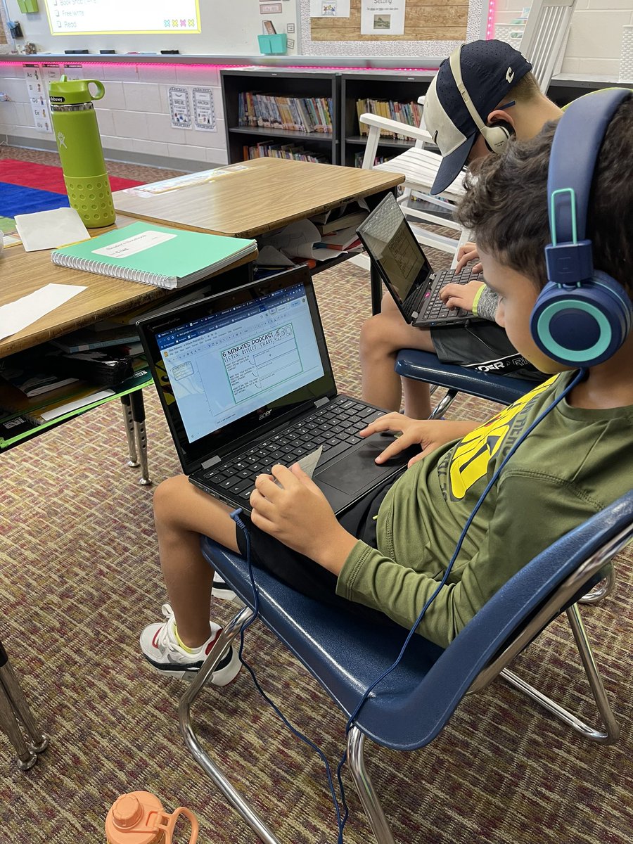 MissAndreoni's tweet photo. Working on different types of comprehension with “6 minute podcast”
#auditorycomprehension
#rebelpride https://t.co/zBe9ID3DAv