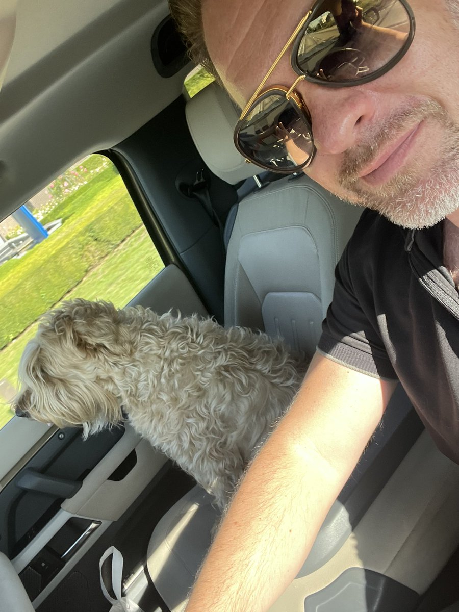 LanbikerPhilip's tweet photo. Look who’s visiting #wheaten #Bazart https://t.co/wqQTrDVYDZ