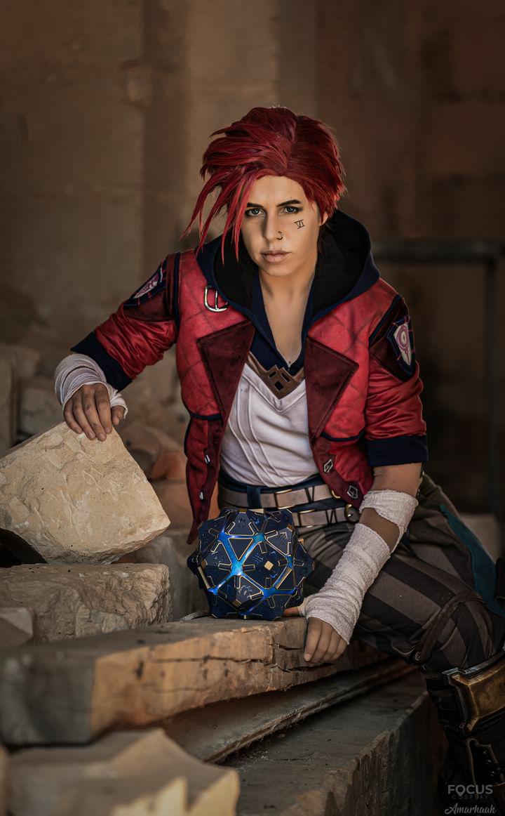 Hello! Ce week-end avait lieu <a href="/FocusCosplay/">Focus Cosplay</a>
Voici  la première photo d'@amarhaak_ sur ma Vi.J'aurai aimé venir au #lecmontpellier et rencontrer l'équipe <a href="/fortiche_prod/">Fortiche</a> . Mais j'ai pu profiter de Focus pour faire de superbes photos.
 @liguecosplay @leagueoflegendsfr #lecfanwall