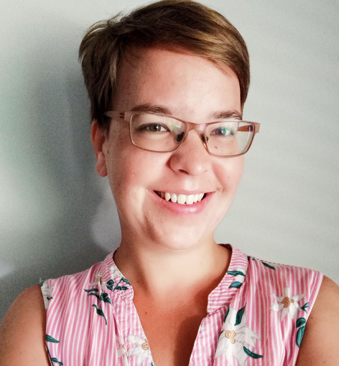 PhysicsCWRU's tweet photo. Introducing Prof. Julia Gehrlein (@j_gehrlein), the ⭐star⭐of MPPL week! Now at @ColoradoStateU, Prof. Gerhlein was awarded this year's Michelson Postdoctoral Prize when she was a postdoc at @CERN. Stay tuned to hear more about her lectureship next week! #cwru #physics https://t.co/riTwLCMfaU