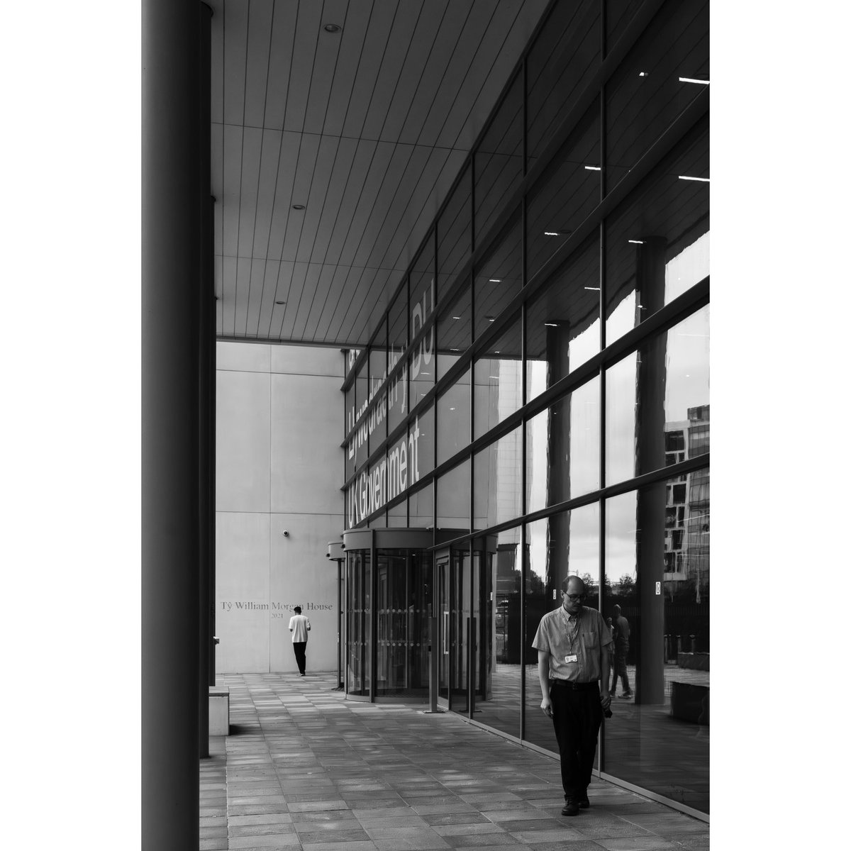 SAhmadPhoto's tweet photo. Cardiff in thoughtโฆ.
Follow me on Instagram @SAhmadMono for my exclusive black&white work..
#blackandwhitephotography #spicollective #therawsociety #streetphotographyinternational #shutterhub #collection #cinematic #streetphotography #streetsnappers #art #lightart
#MonoArt https://t.co/7bRRAvuC6P