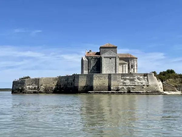 📢 Patrimoine religieux : la #ComCultSénat se félicite des annonces du Président de la République

Celles-ci donneront une traduction concrète aux recommandations du rapport sur l'état du patrimoine religieux rédigé par <a href="/AnneVentalon/">Anne Ventalon</a> et <a href="/OuzouliasP/">Pierre Ouzoulias</a>.

 🔗 sén.at/dKJQSj