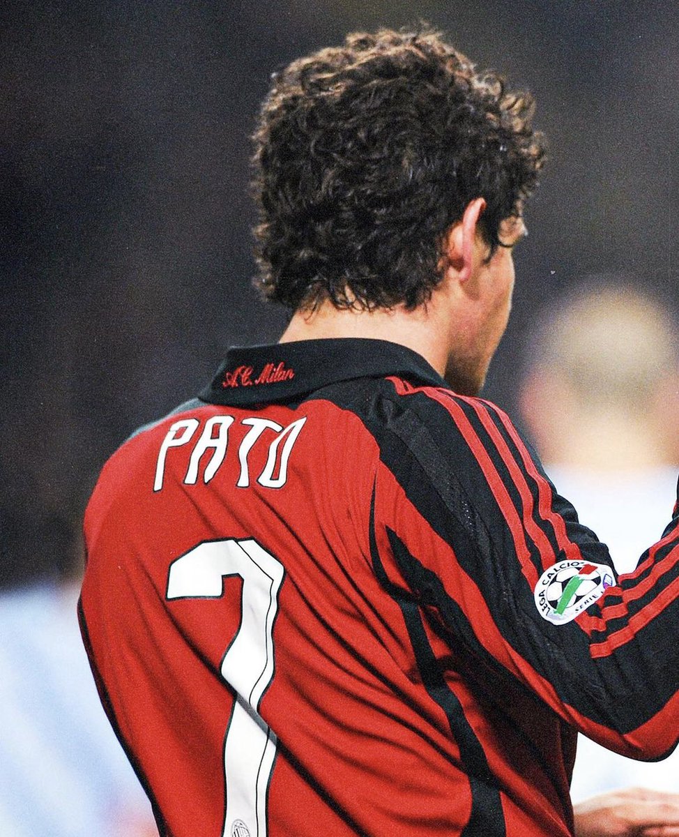 LewisMcParlane's tweet photo. Probably my favourite goal of all time, prime Pato was 😮‍💨 https://t.co/FSd6NYfC3c