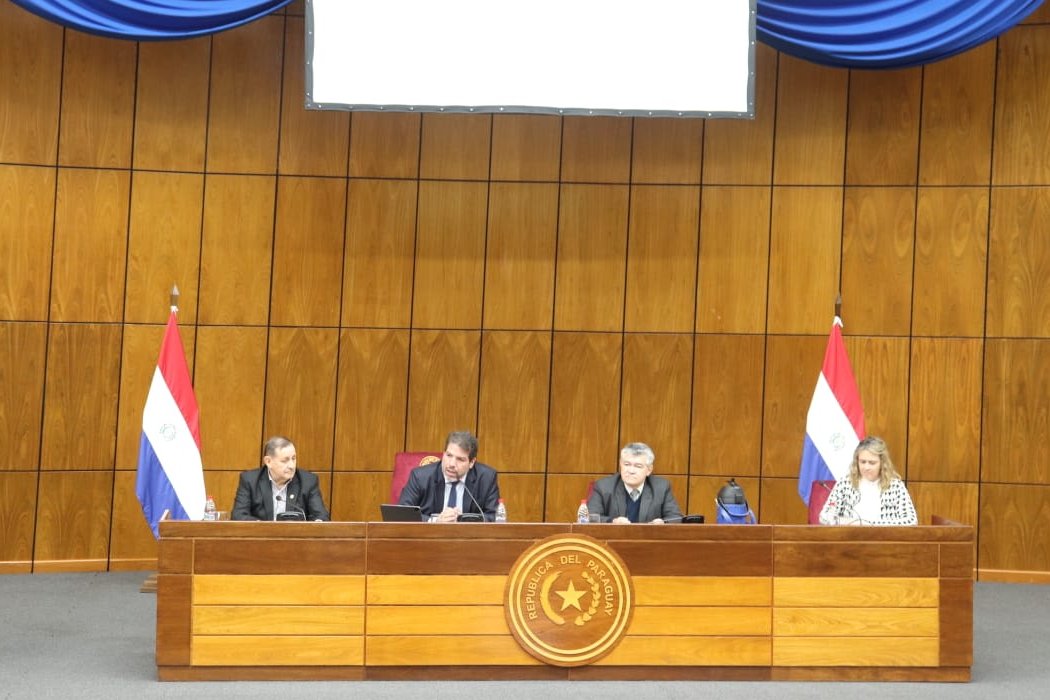 Radio Cámara Py tweet media