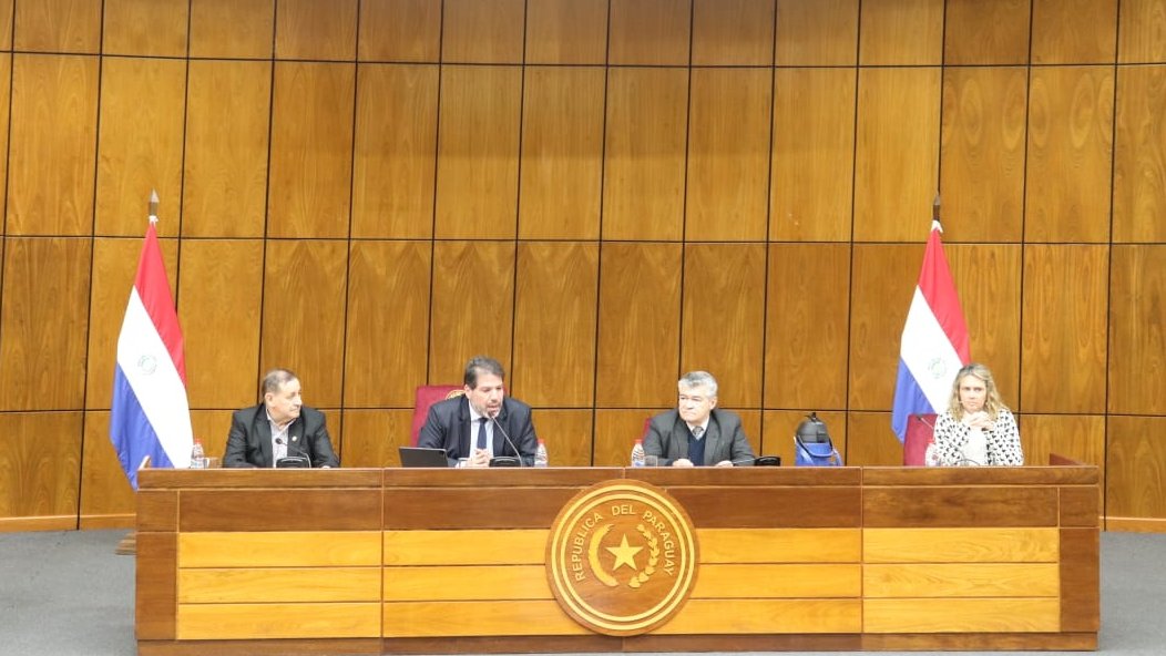 Radio Cámara Py tweet media