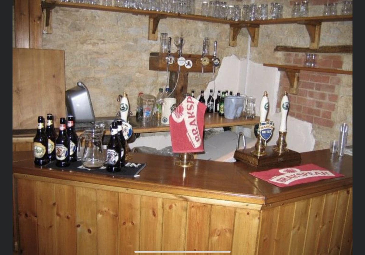 Just crushed with the news my fav brewery is closing WYCHWOOD BREWERY; Witney, Oxsfordshire, UK. 
When people ask me what my favourite beer is it’s always HOBGOBLIN!! I’ve visited the brewery many times and will miss being able visit this historic ale producer. <a href="/WychwoodGoblins/">Wychwood Goblins</a>