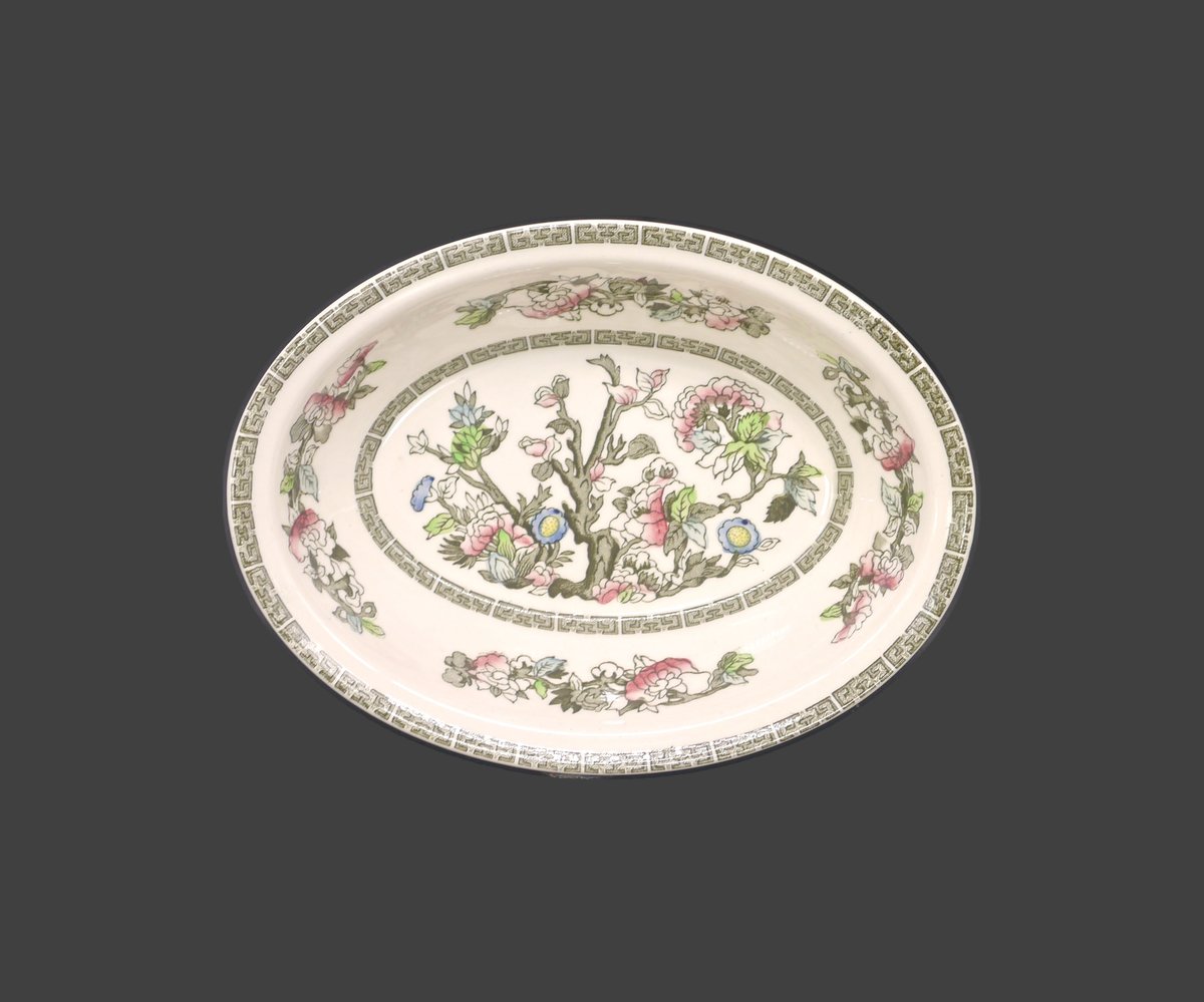 G97816960Girl's tweet photo. Antique art-nouveau period Johnson Brothers Indian Tree oval rimmed serving bowl made in England. https://t.co/zw0rj7FFsr via @Etsy #BuyfromGroovy #antiqueshop #tableware #antiquetableware #dinnerware #IndianTree #Chinoiserie #ClassicChinoiserie #JohnsonBrothers #JohnsonBrothersIndianTree #EtsySellers