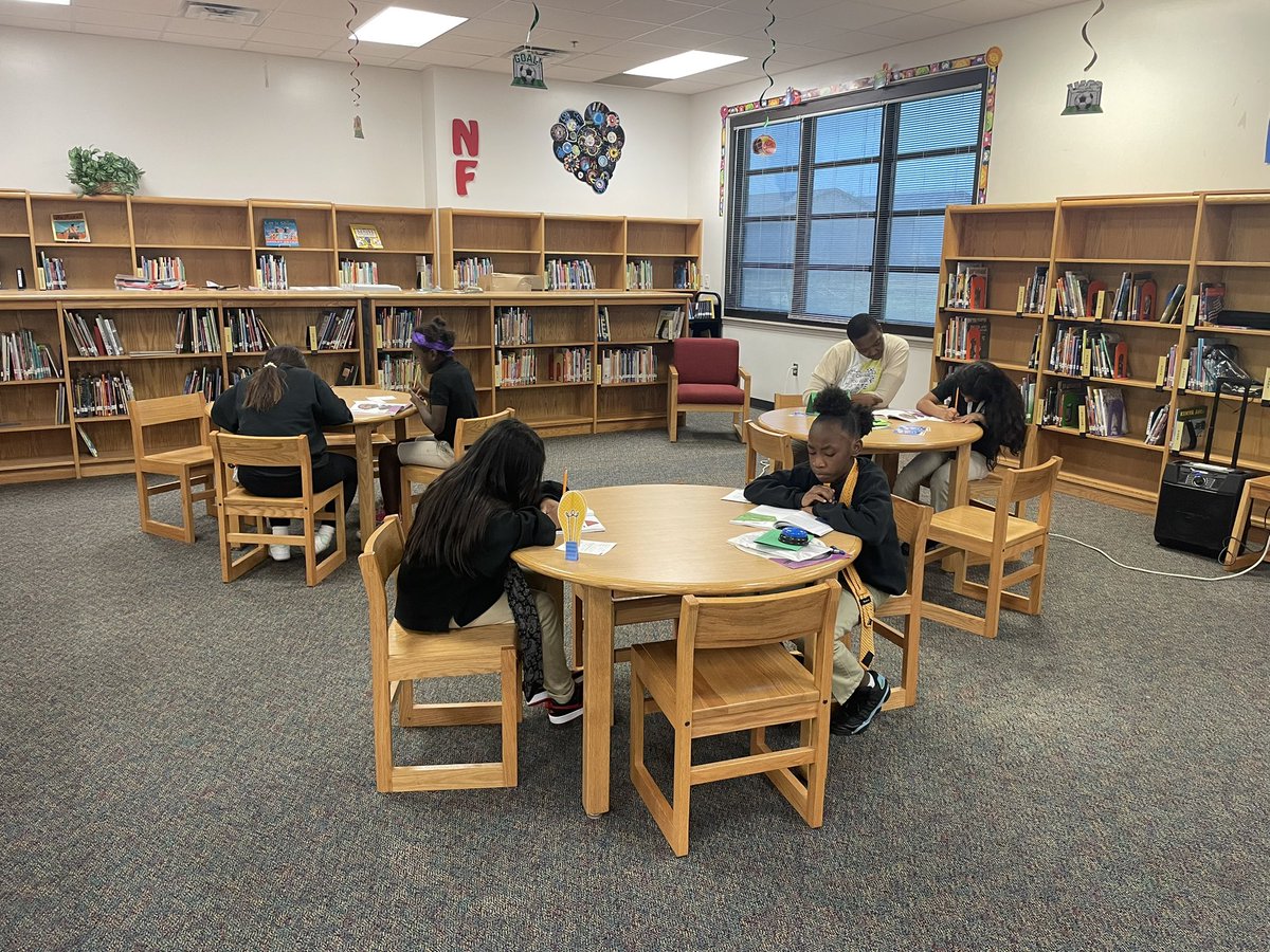 APSavRyan's tweet photo. Welcome your Hosts of Eureka! The inventors game show! Today we welcome our inventors to research their predecessors and their accomplishments in the inventor’s biographies! #ColtSquad #MountUp @ACEDallasISD @cochran_school @cochranteacher https://t.co/xtwOYDhIBD