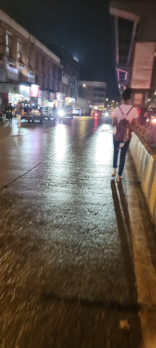 miheerdesai's tweet photo. @MTPHereToHelp proof of wrongway riders on akurli road Kandivali east https://t.co/kTJXaikIal