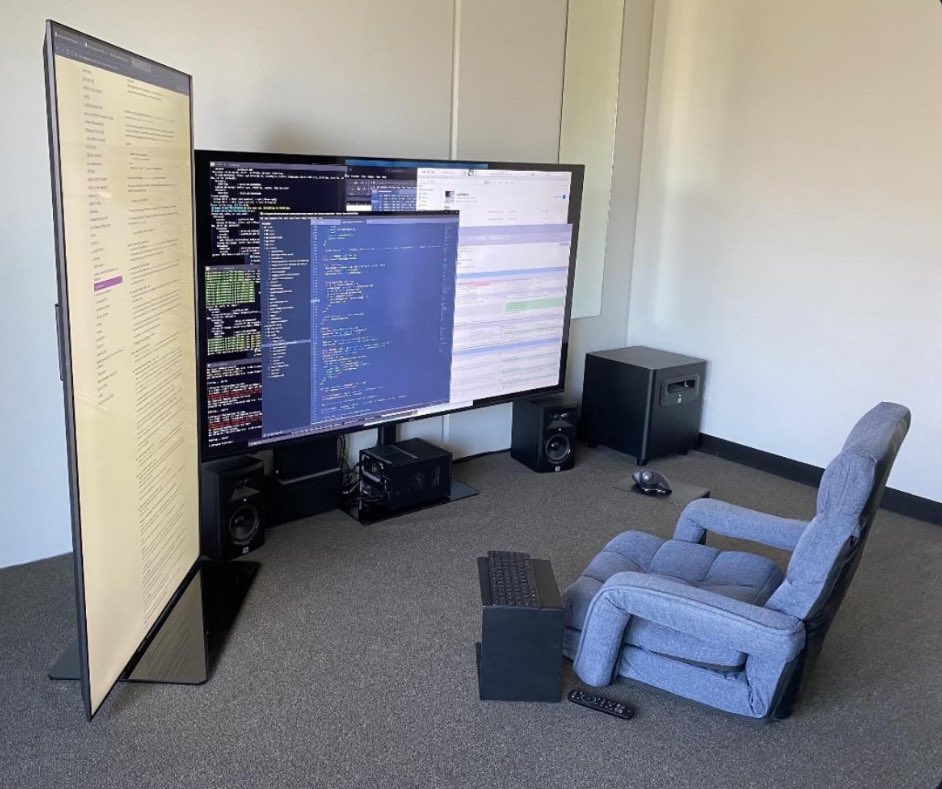 Minister 🔮 tweet media