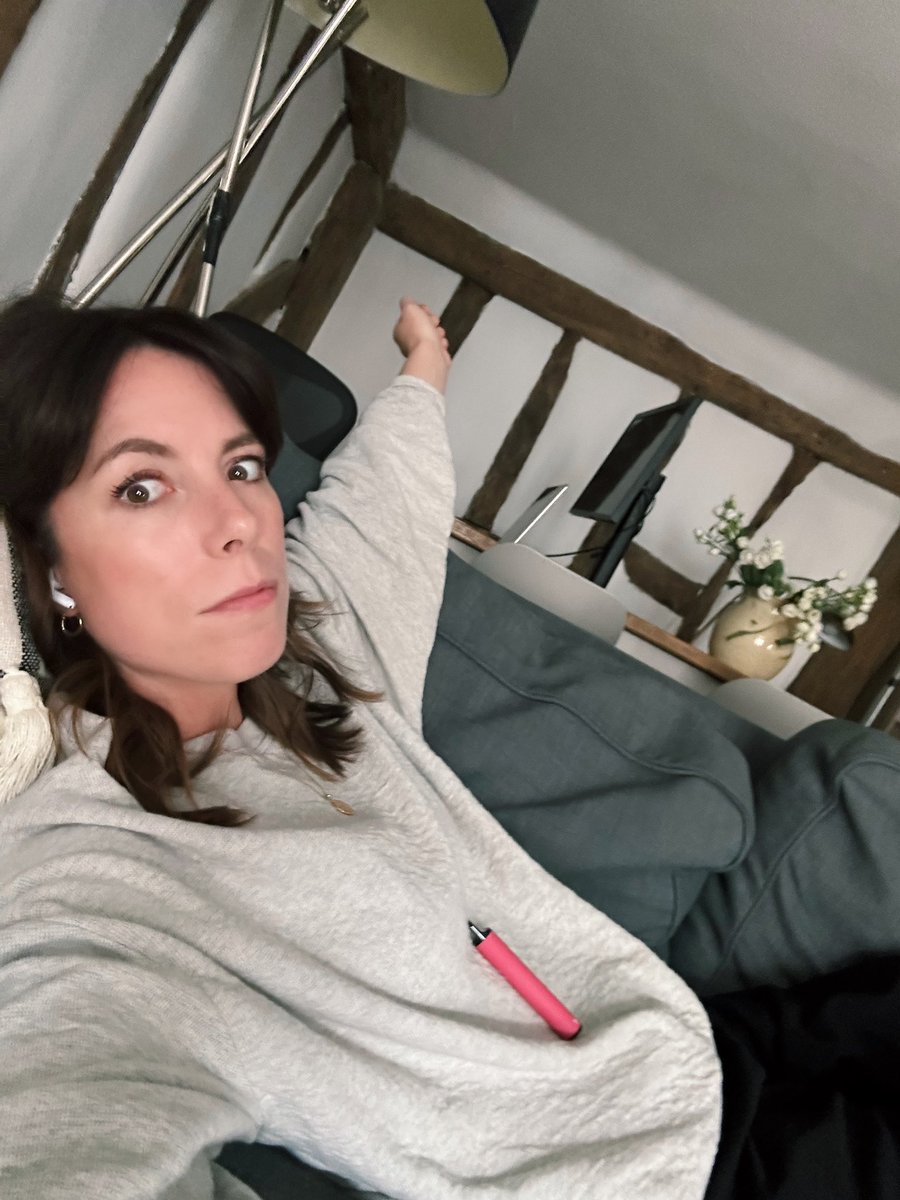 Amy Hupe tweet media
