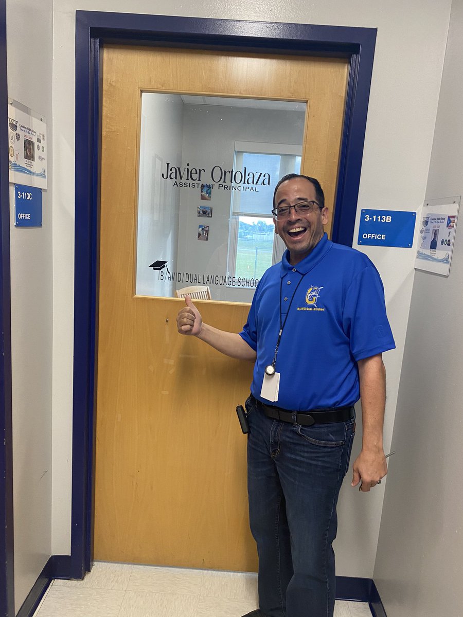 Supporting central area schools and visiting <a href="/JavierOrtolaza/">Javier Ortolaza</a> <a href="/ConnistonMiddle/">Conniston Middle</a> to review data and make decisions to help ELs succeed! 🤩