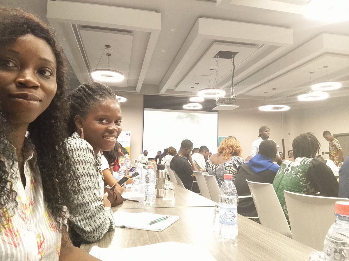 ChimeneGango's tweet photo. Est en cours actuellement à #Cotonou le lancement du projet I ACT PEER BENIN et la formation des jeunes sur le climat. L'objectif est de renforcer les capacités des jeunes dans la lutte contre les effets néfastes des changements climatiques. 
@ab_benin @ecobloge
#IACTBENIN https://t.co/yV4pwB8dxv