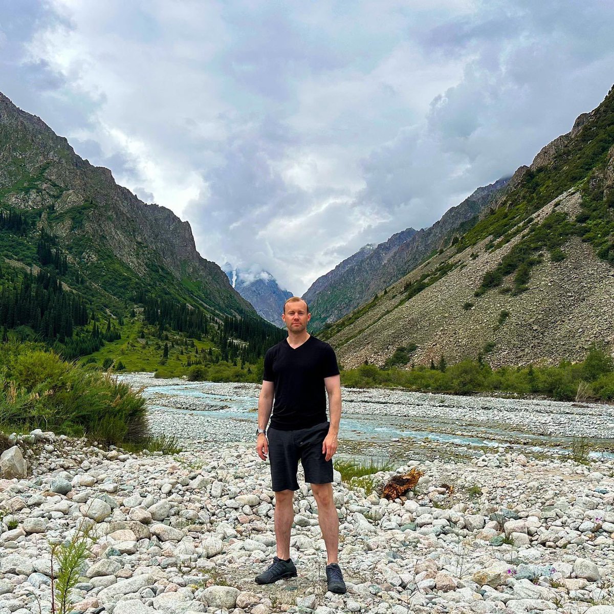 valoramous's tweet photo. Failing to plan is planning to fail.

📸📍: Ala Archa Canyon, Kyrgyzstan 🇰🇬 🥾 ✈️ 🛂 💼 🧤 👔 😎.

#alaarcha #alaarchacanyon #алаарча #bishkek #бишкек #бишкек🇰🇬 #kyrgyzstan #centralasia #edmproducer #edmdj #internationaltravel #travel #dj #bigroom #raverock #harddance #synthwave https://t.co/CZuGBIeu53