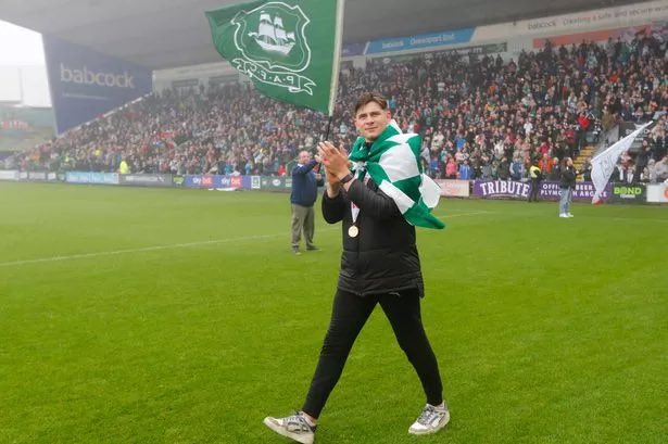 TheGreenFever1's tweet photo. Best news all week he is almost ready for his return watch out championship @Argyle @EFL #cooperisback https://t.co/ZjunjjjXbt