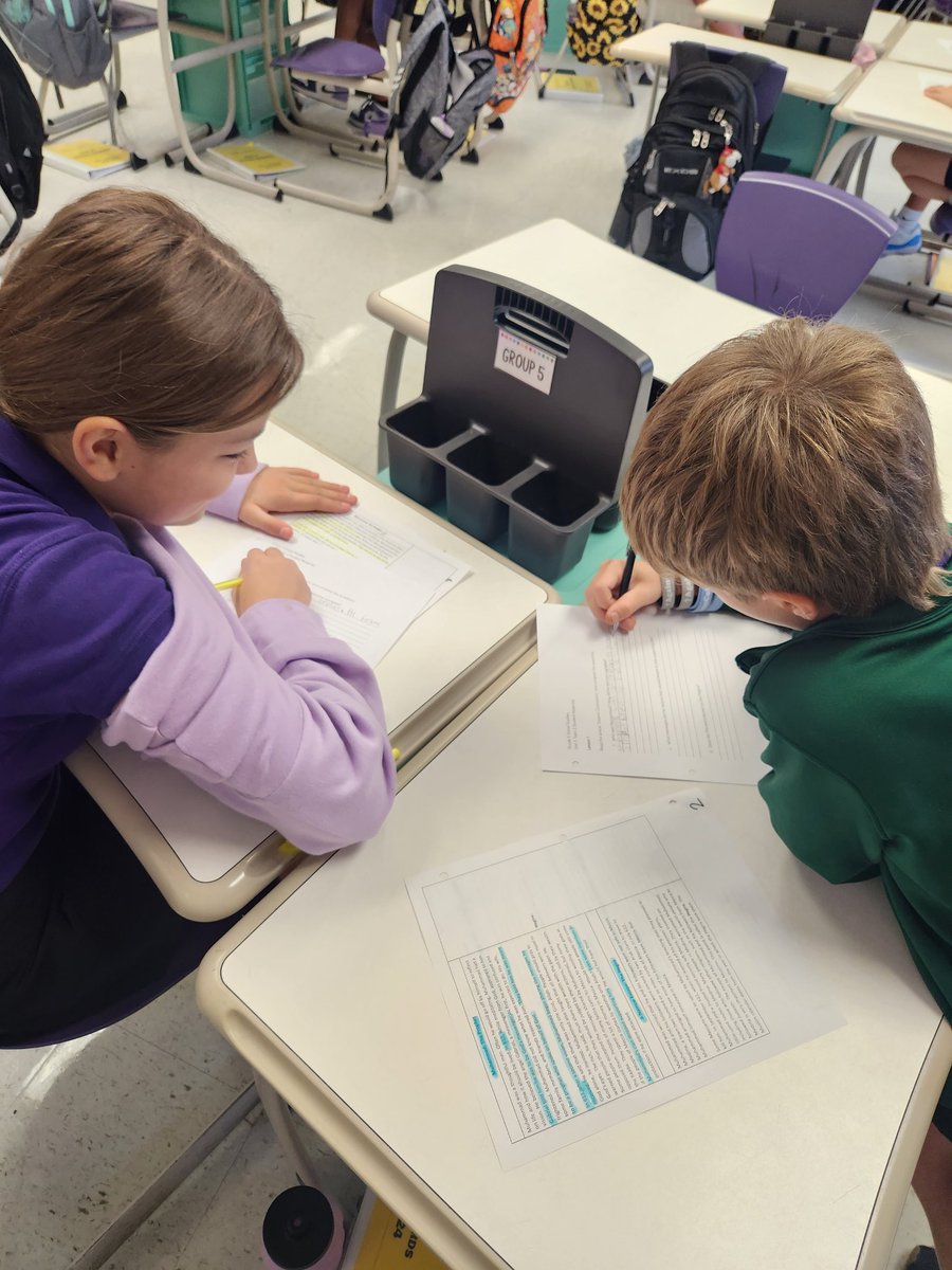 MrsEdwards_msaw's tweet photo. Loving these collaborative discussions while students work in pairs to read and annotate social studies articles. Makes my 💜 happy! @MSAW_Elementary https://t.co/YL255VYJqN