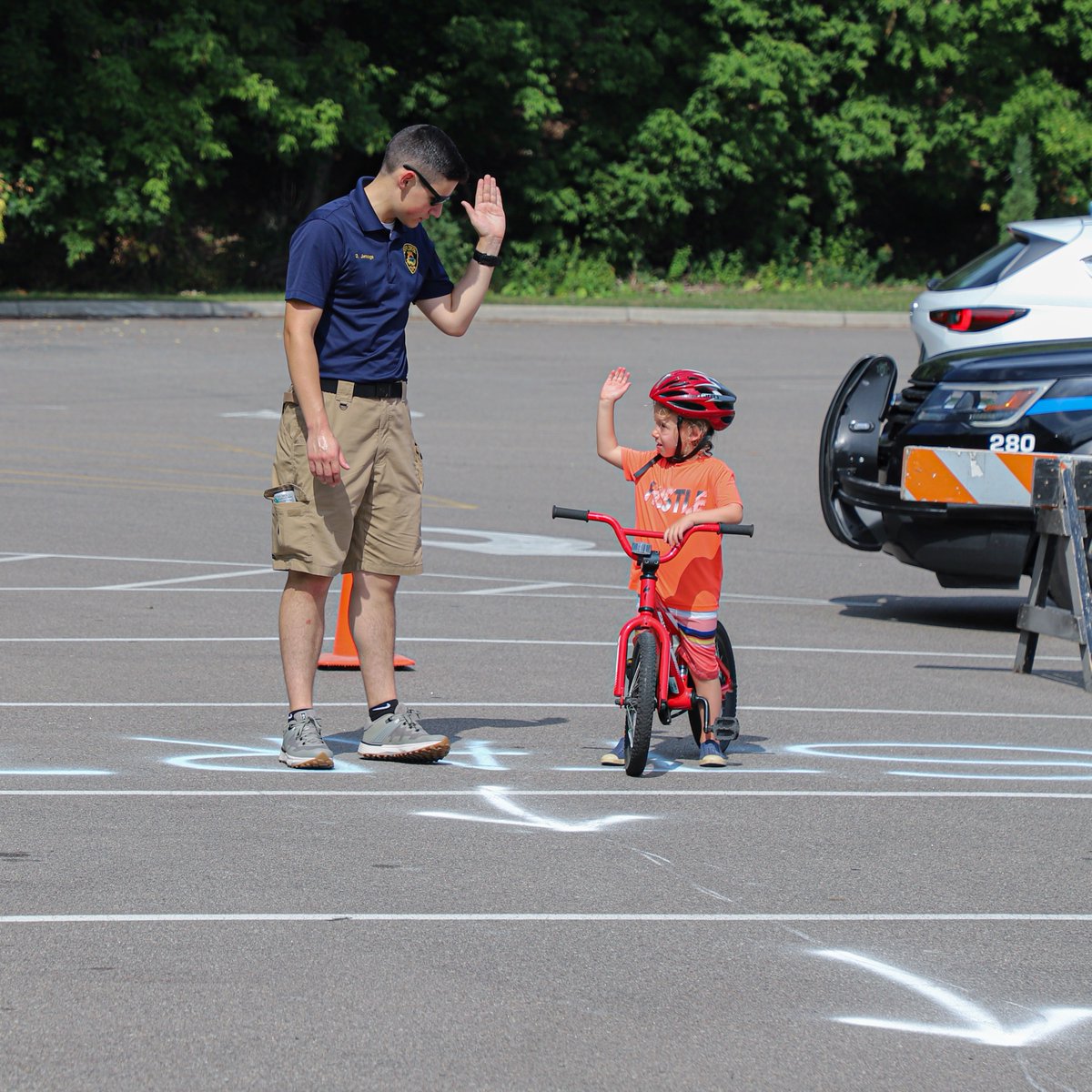 EdinaPoliceFire's tweet image. Join us for the Edina Police Department Open House 4:30-7:30 p.m. Wednesday, Sept. 20 at Edina City Hall! Parking will be available at Edina Executive Plaza, 5200 Willson Road. A shuttle will be available. This is a free, all ages event. We hope to see you there!