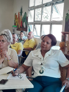 mtzcimex1's tweet photo. En UEB #Varadero, se dan cita para el desarrollo del #TallerComplementario sobre el tratamiento comercial a los productos no conformes y las acciones a desarrollar en la UEB para disminuir los saldos y perfeccionar la confección de expedientes.
#MásInformados #MásPreparados 👌💯 https://t.co/PYiaXBMolA