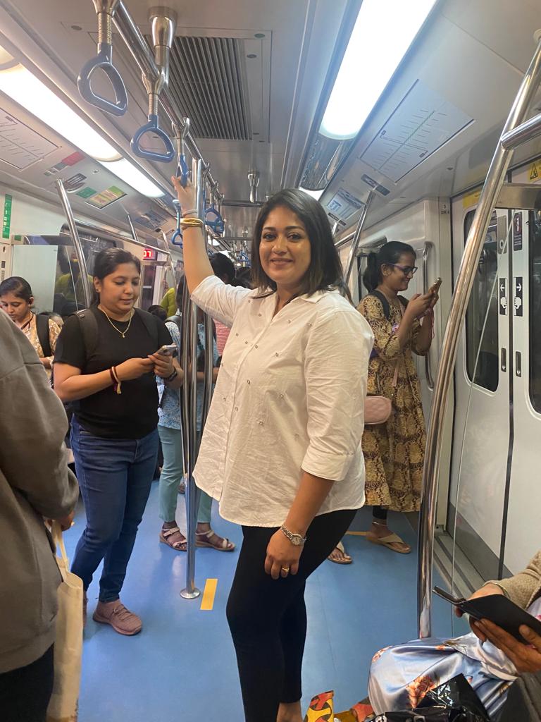 Team #tatsamatadbhava travelling in metro on the way to premier show 💥
@meghanasraj @vasukivaibhav
@pannagabharana