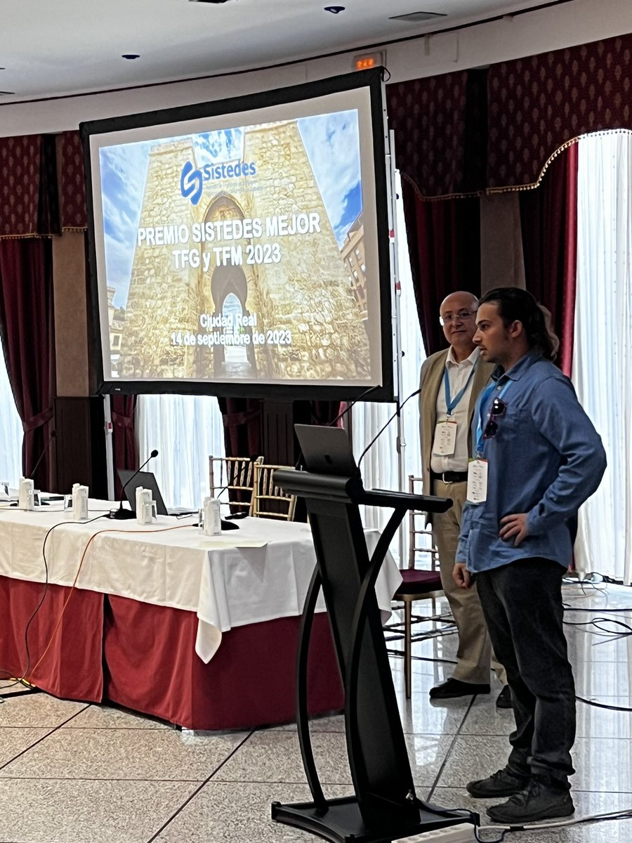 JornadaSistedes's tweet image. Enhorabuena para D. Matthew Bwye Lera y D.ª Isabel Arrans Vega premiados con el mejor TFG y a D.ª Paula López González premiada con el mejor TFM en #SISTEDES2023