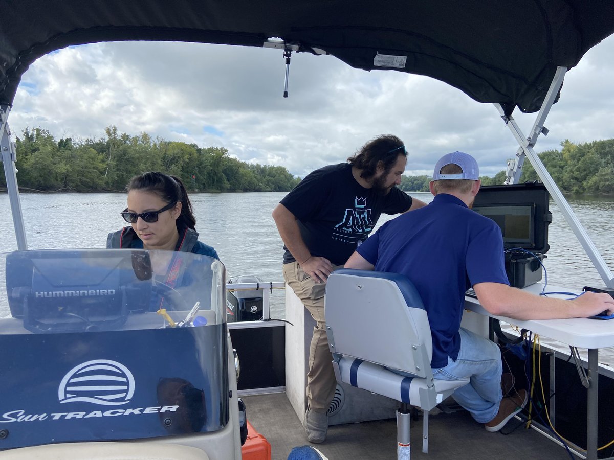HYPACK's tweet photo. Over the past two days the HYPACK team conducted training with a Ping DSP sonar and collected multibeam and side scan data. With the water being so warm, extra emphasis was placed on recognizing Sound Velocity effects on the data! #sidescan #multibeam #training #pingdsp #hypack https://t.co/9VJoZJqr5E