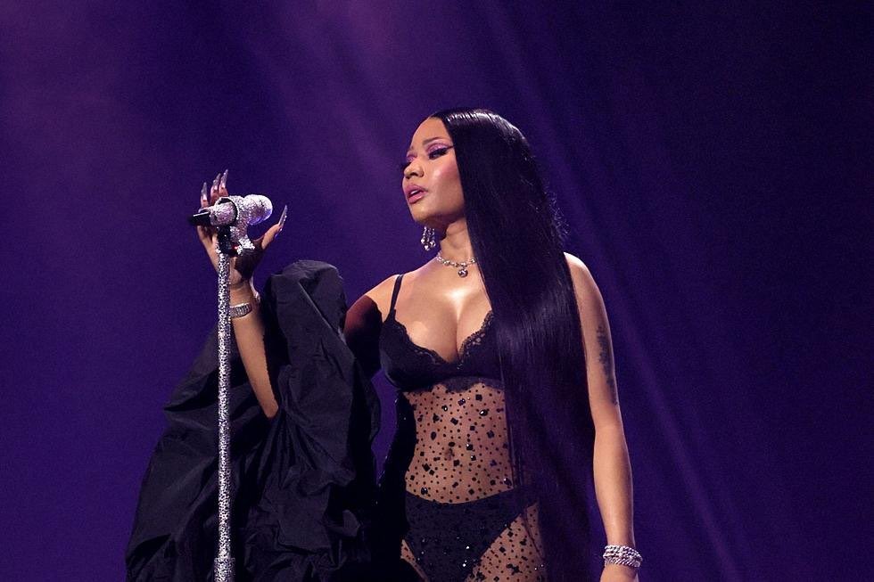 onikaminajwme's tweet photo. BEST PERFORMER IN THE WORLD!  SHOW ME ANYONE WHO CAN RILE UP A CROWD LIKE THE QUEEN @NICKIMINAJ CANT WAIT FOR YOUR TOUR MOMMYYYY💕💕💕💕 #NickiMinaj  #NICKIMAS #nicki #LastTimeISawYou  #BigDifference #PinkFriday2 https://t.co/W2kZHlYHec