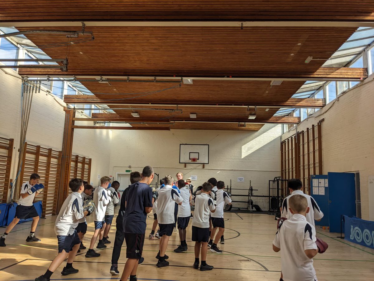 Excellent numbers for Table Tennis and Boxing Club after school today. Great to see so many boys engaging in our extra curricular clubs. 🏓🥊 <a href="/TheHowardTHAT/">The Howard School</a>