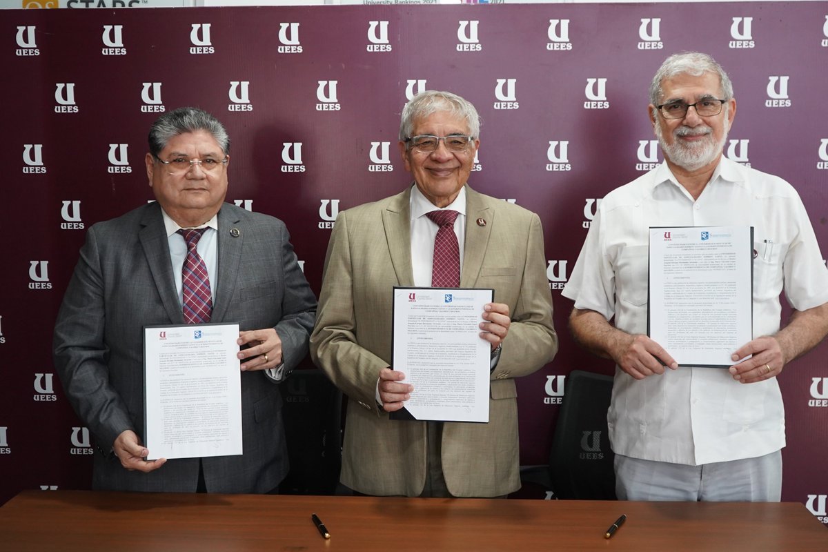 uees_ec's tweet photo. Nuestras autoridades participaron en la firma de convenio marco de cooperación interinstitucional con la @SuperciasEC. 🙌💯 https://t.co/G9kQ8SerKE