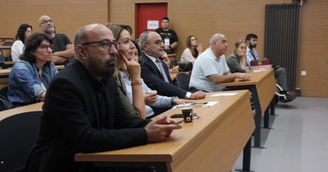 İletişim Fakültesi Lisansüstü Oryantasyon Programı Gerçekleştirildi

iletim.istanbul.edu.tr/index.php/2023…

<a href="/istanbuledutr/">İÜ</a> <a href="/iuiletisimf/">İstanbul Üniversitesi İletişim Fakültesi</a> <a href="/abdullahozkan/">Abdullah Özkan</a> <a href="/sukrusim/">Şükrü Sim</a> <a href="/AliMuratVural/">Ali Murat Vural</a>